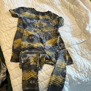 Pajamas size 10 boys